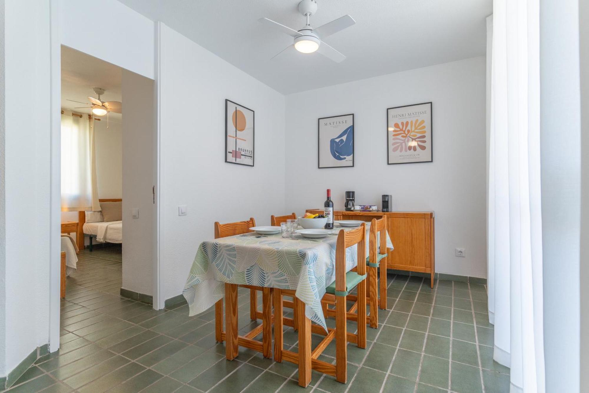 Go2Tenerife Apart Sira Family, Pool & Beach Плая-де-лас-Америкас Экстерьер фото